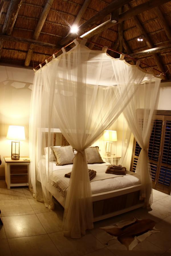 Luvivane Luxury Villa Marloth Park Exterior photo